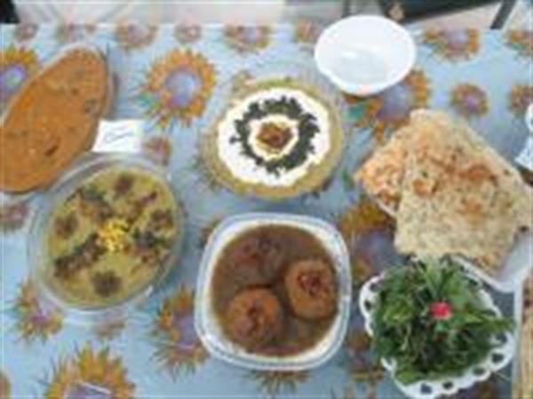 جشنواره غذاهای بومی محلی و همایش سفیران سلامت خانواده موئینه برگزار شد