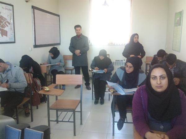 برگزاری آزمون فینال کتبی بهورزان دانش آموز در شهرستان صحنه